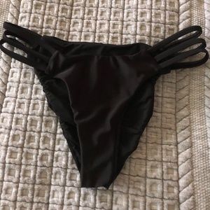 Black Bikini bottom - Small